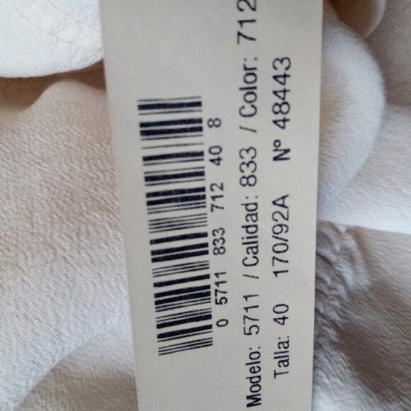 FREE WITH PURCHASE -MASSIMO DUTTI White Pull-Over Blouse Size 8 - Picture 5 of 7